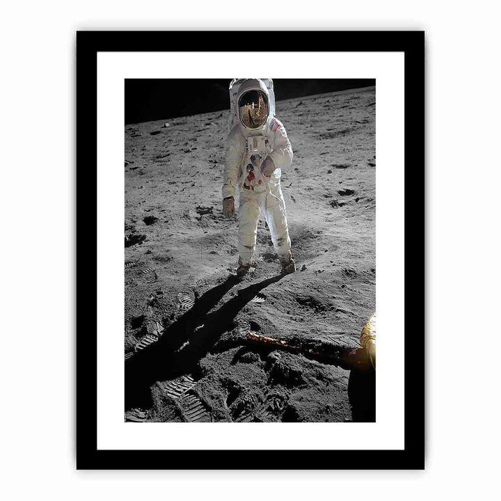 Astronaut Walk on Moon