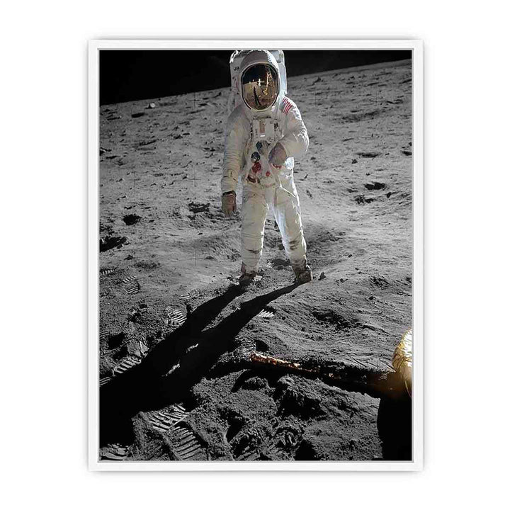 Astronaut Walk on Moon