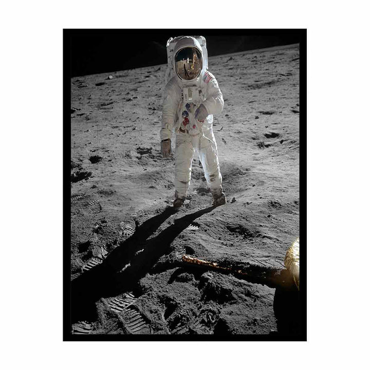 Astronaut  Walk   on Moon